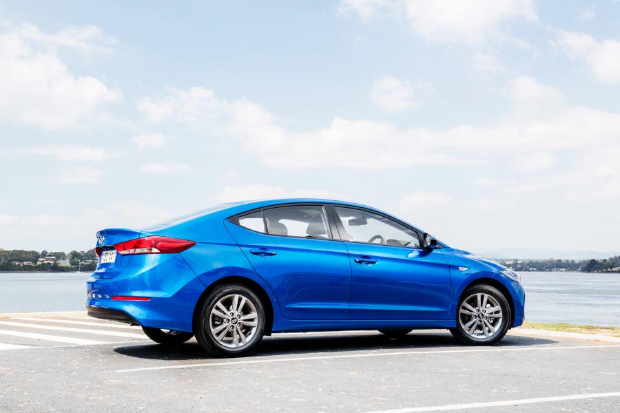  Hyundai Elantra 2016 года  (AU) (фото 15 из 28)